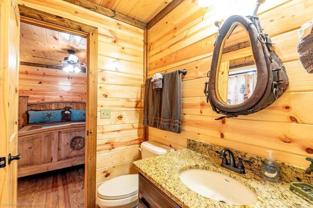 Iron Horse Lodge Sleeps 18, Games, Fire Pit, Hot Tub, Ev, More Брокен-Боу Екстер'єр фото