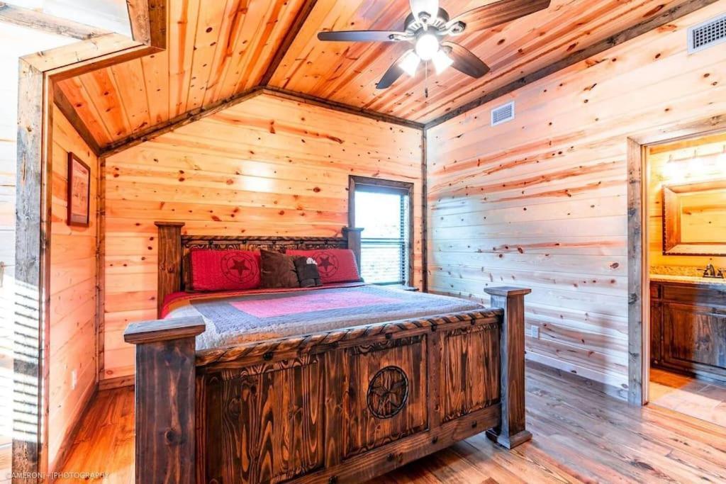 Iron Horse Lodge Sleeps 18, Games, Fire Pit, Hot Tub, Ev, More Брокен-Боу Екстер'єр фото