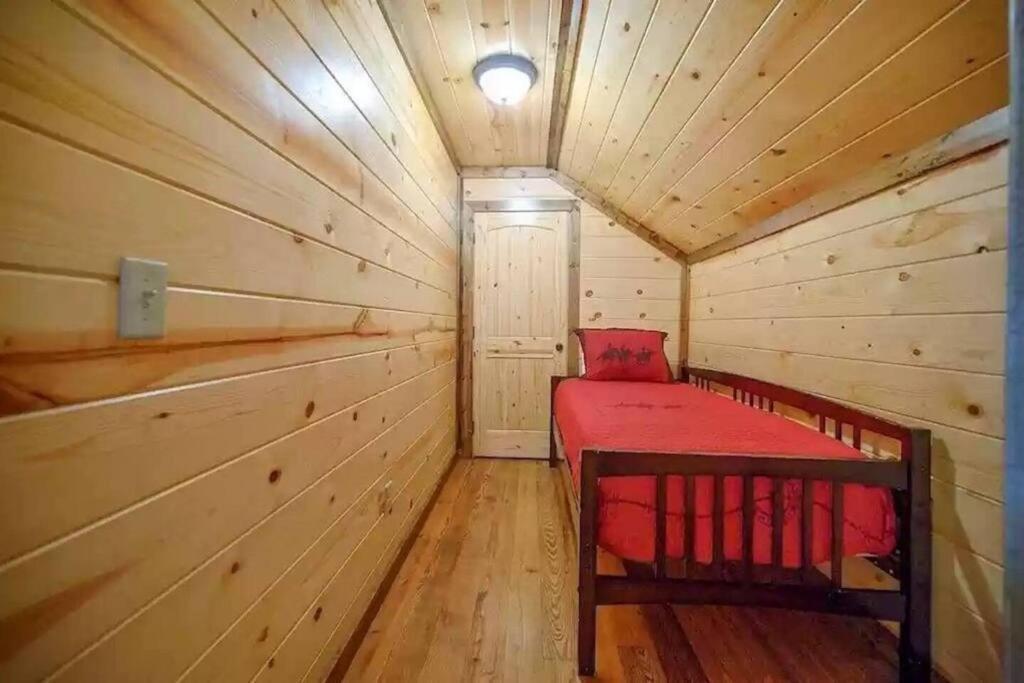Iron Horse Lodge Sleeps 18, Games, Fire Pit, Hot Tub, Ev, More Брокен-Боу Екстер'єр фото