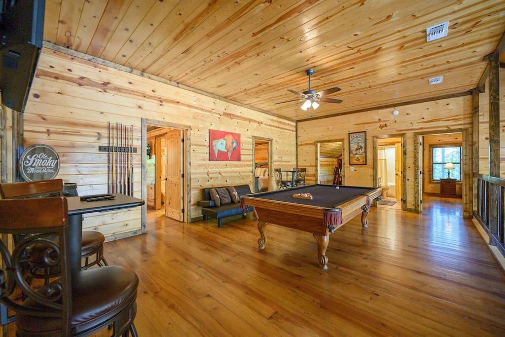 Iron Horse Lodge Sleeps 18, Games, Fire Pit, Hot Tub, Ev, More Брокен-Боу Екстер'єр фото