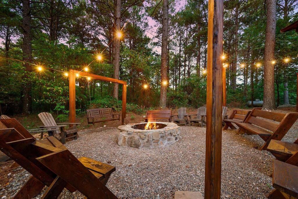 Iron Horse Lodge Sleeps 18, Games, Fire Pit, Hot Tub, Ev, More Брокен-Боу Екстер'єр фото