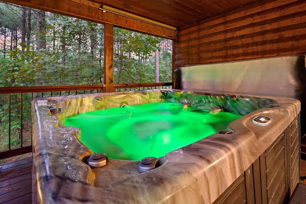 Iron Horse Lodge Sleeps 18, Games, Fire Pit, Hot Tub, Ev, More Брокен-Боу Екстер'єр фото
